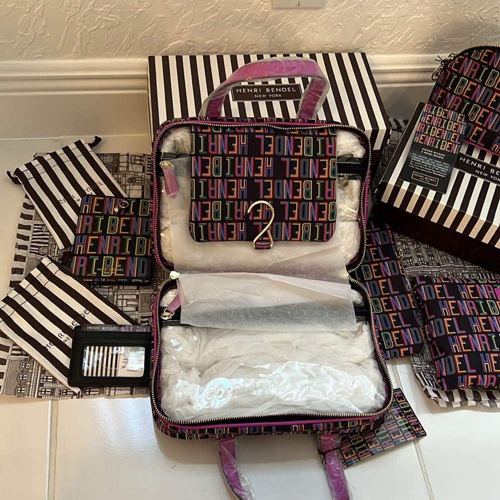 HENRY BENDEL DESIGNER STEVEN WILSON LIMITED EDITION POP ART COLLECTION-NEW - Picture 3 of 11